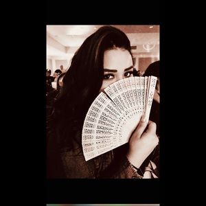 Meet your Posher, Vanessa